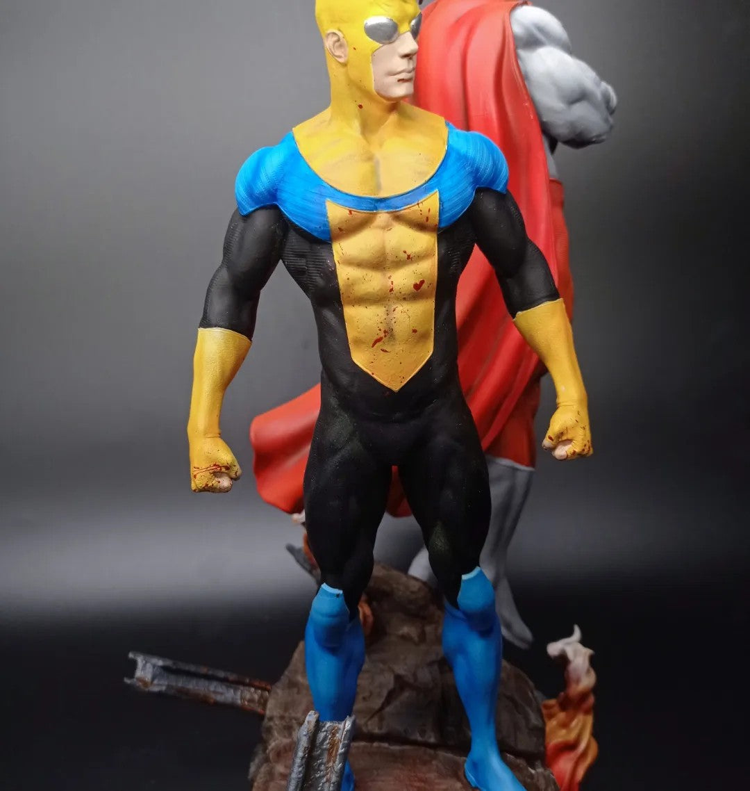 INVENCIBLE Y OMNIMAN 1/8 SCALE