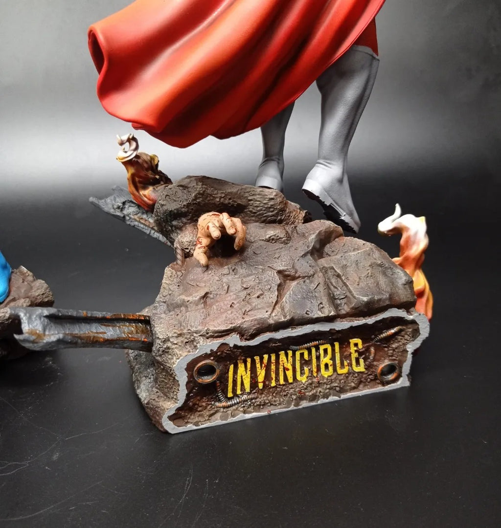 INVENCIBLE Y OMNIMAN 1/8 SCALE