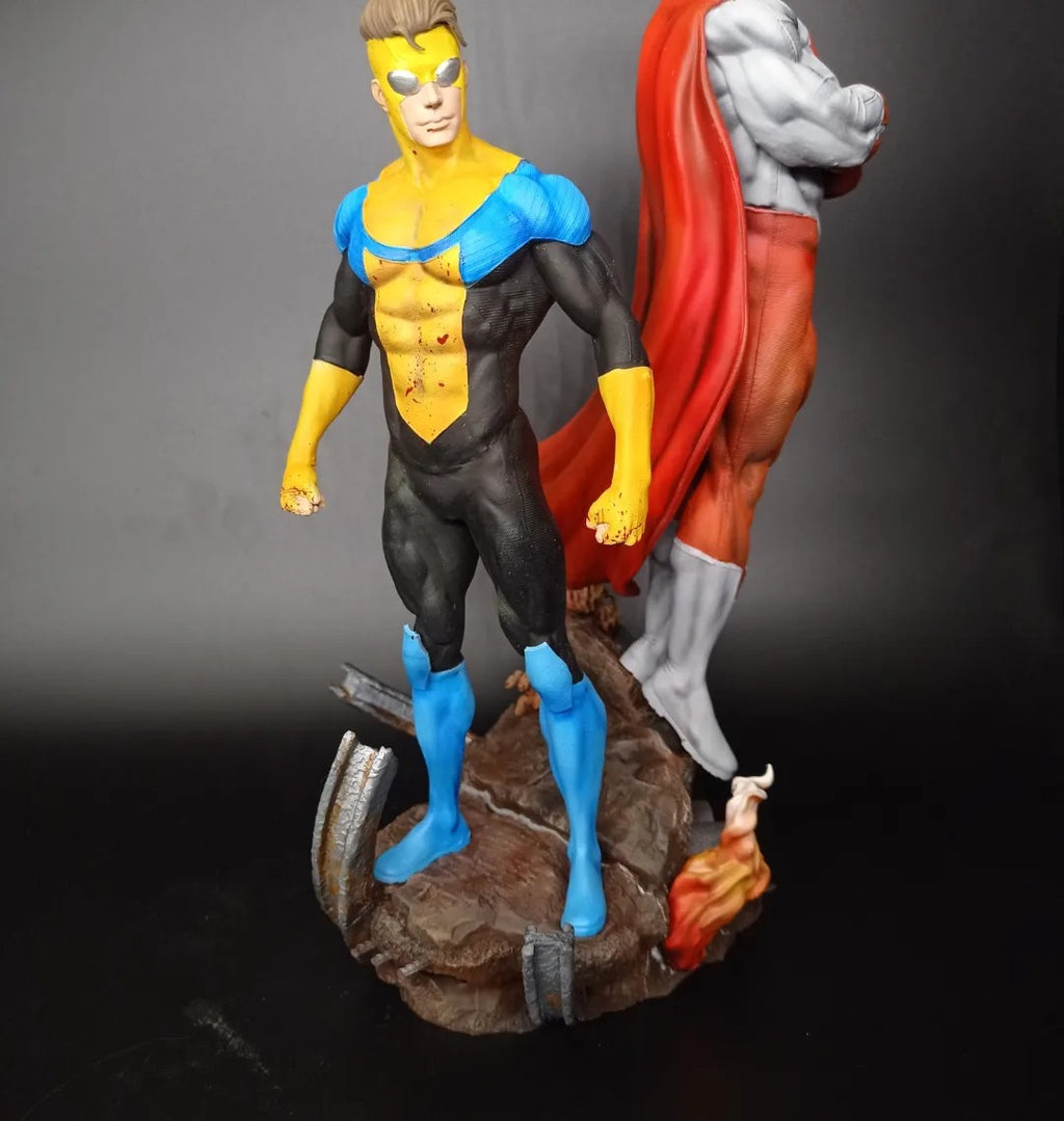 INVENCIBLE Y OMNIMAN 1/8 SCALE