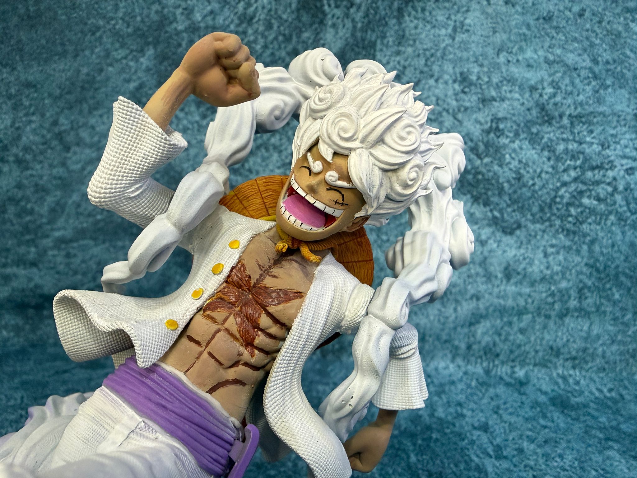 Luffy Gear 5 ONE PIECE